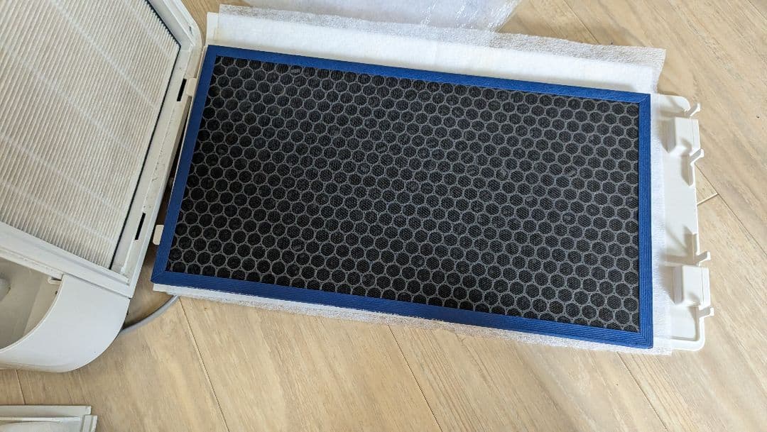 シャープ 加湿空気清浄機 KC-R50-W ホワイト