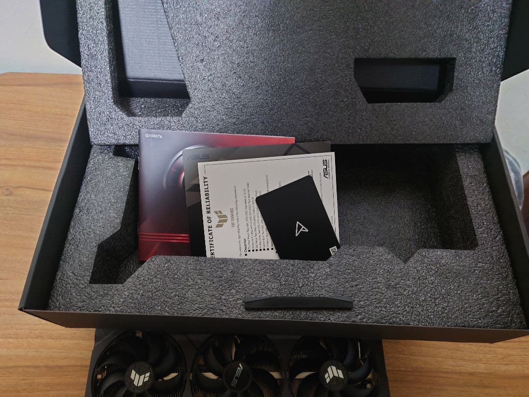 GEFORCE TUF GAMEING ＲＴＸ3070ti