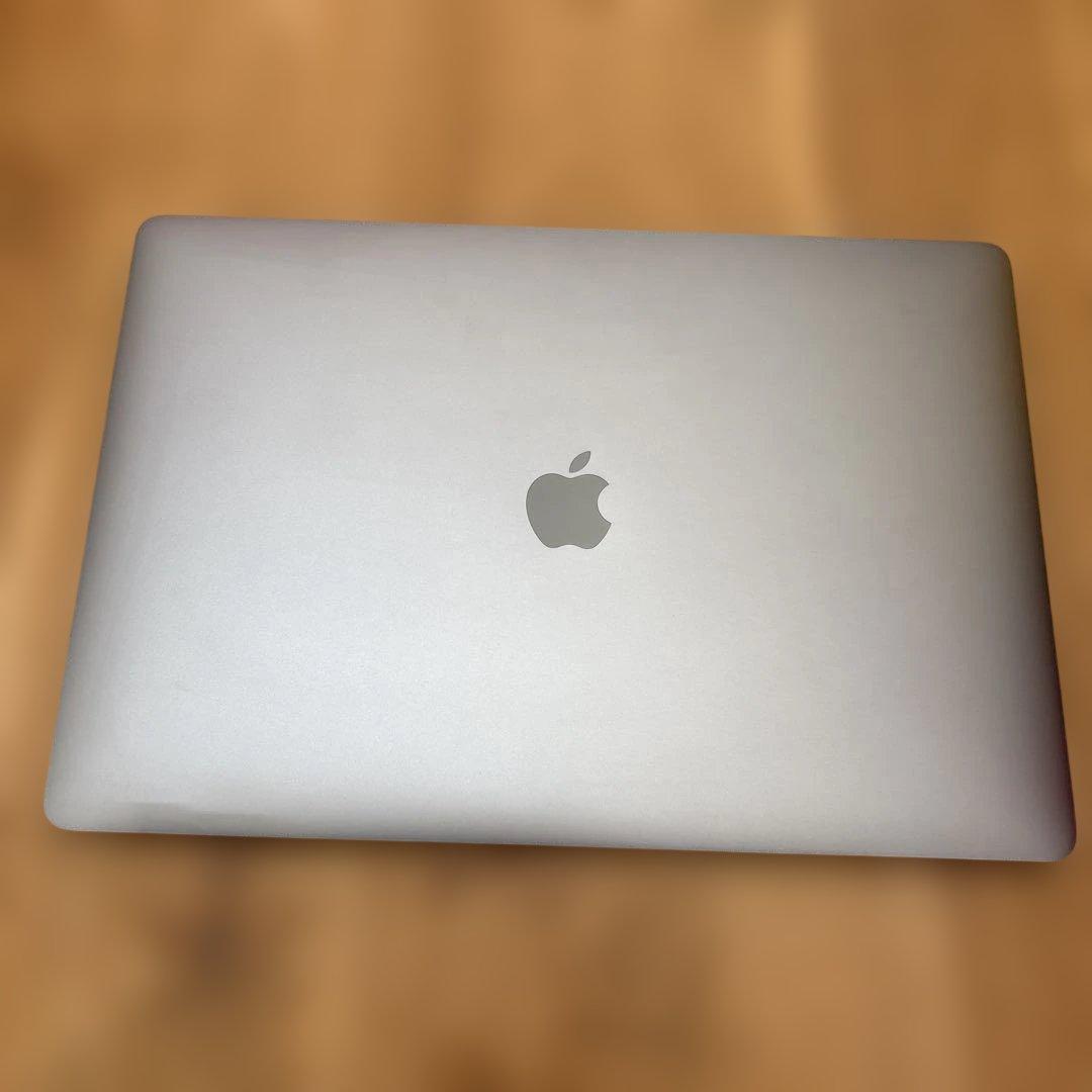 MacBook Pro 15インチ2016 Touch Bar i716GB