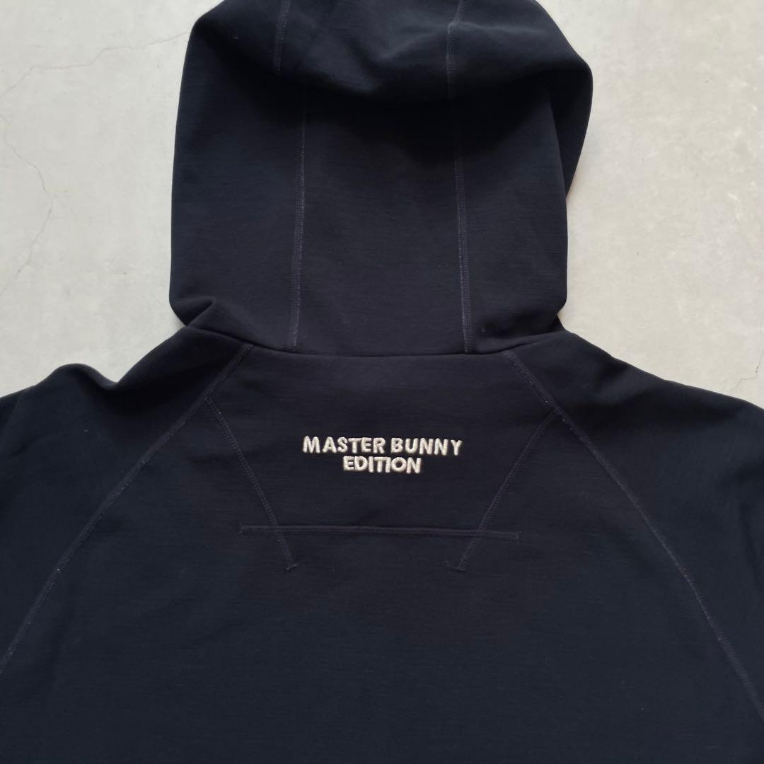 MASTER BUNNY EDITION ハーフジップフーディー パーカー 6