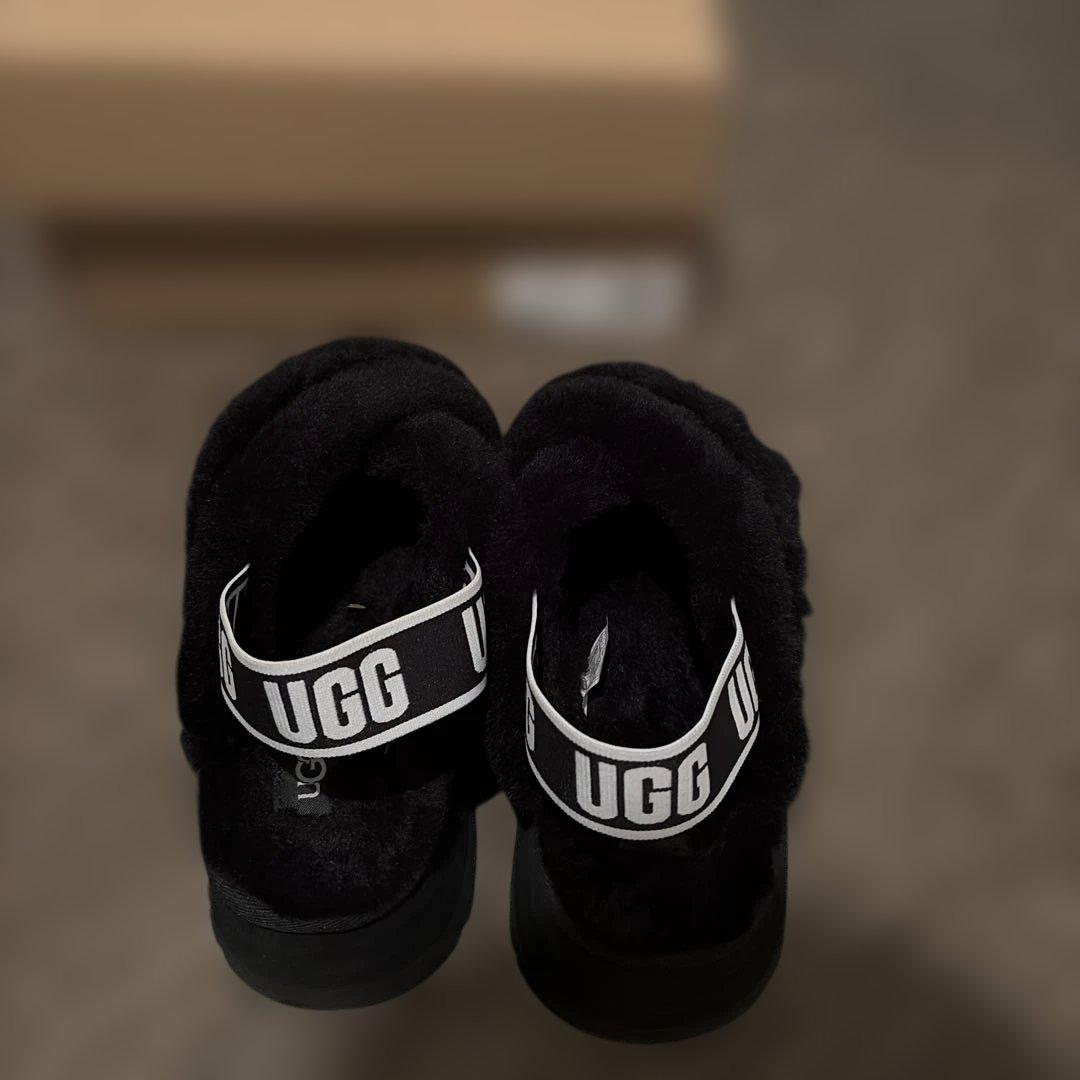 【美品】UGG アグ ブラック サンダル 22cm