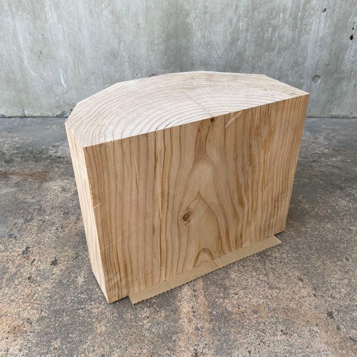 巨木の多面カットのディスプレイ置物(大) のセット　　切り株 スツール