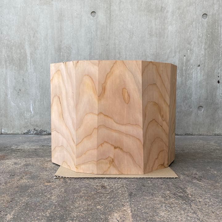 巨木の多面カットのディスプレイ置物(大) のセット　　切り株 スツール