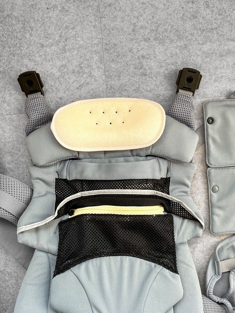 【美品/付属品完備】アップリカ 抱っこ紐 ラクリス グレー 新生児OK