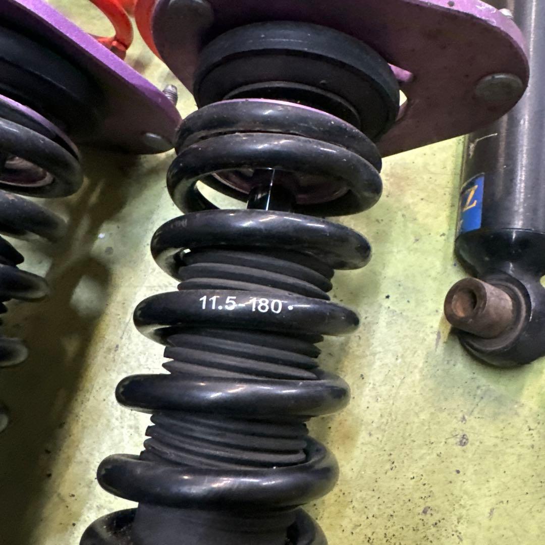 30プリウス車高調