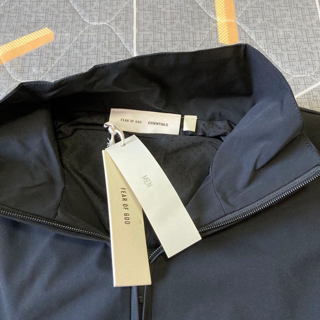 FEAR OF GOD ESSENTIALS ハーフジップジャケット