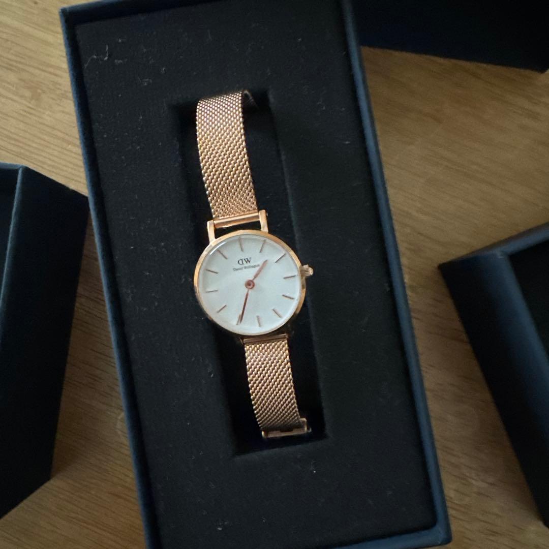 ほぼ新品！DANIEL WELLINGTON 時計バングル セット