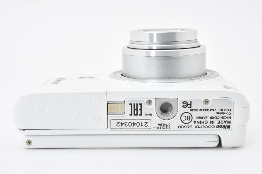 お値下げ歓迎・美品 Nikon COOLPIX S6900 ホワイト 1574