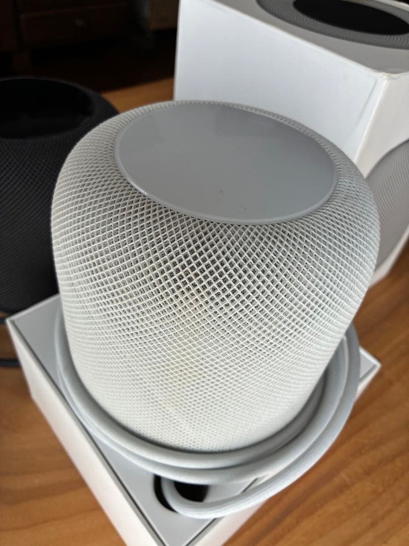 Apple 純正Pod第一世代　スマートスピーカー 白＆黒系セット