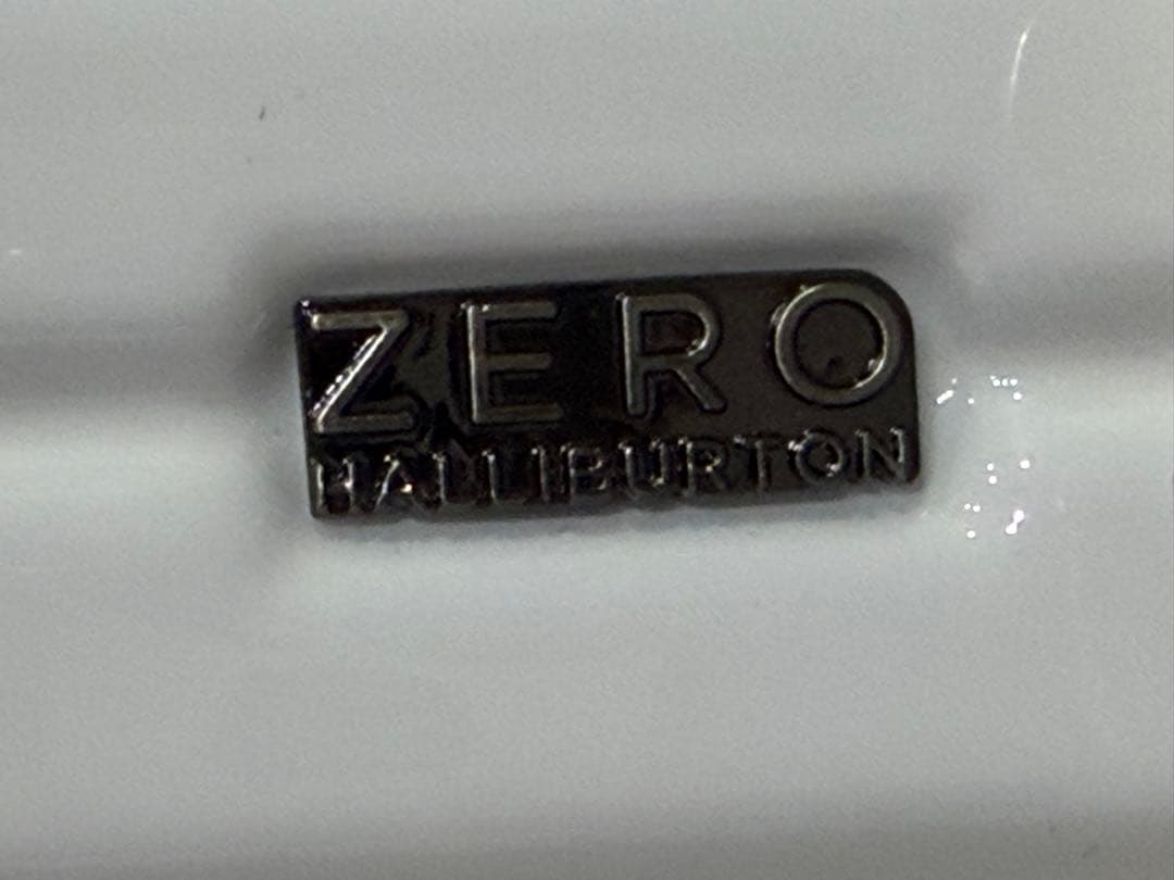 ZERO HALLIBURTON 13インチ用モバイルPCケース