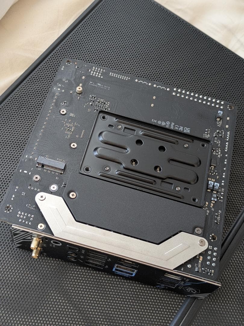 ASRock B850I Lightning WiFi 美品 正規保証あり