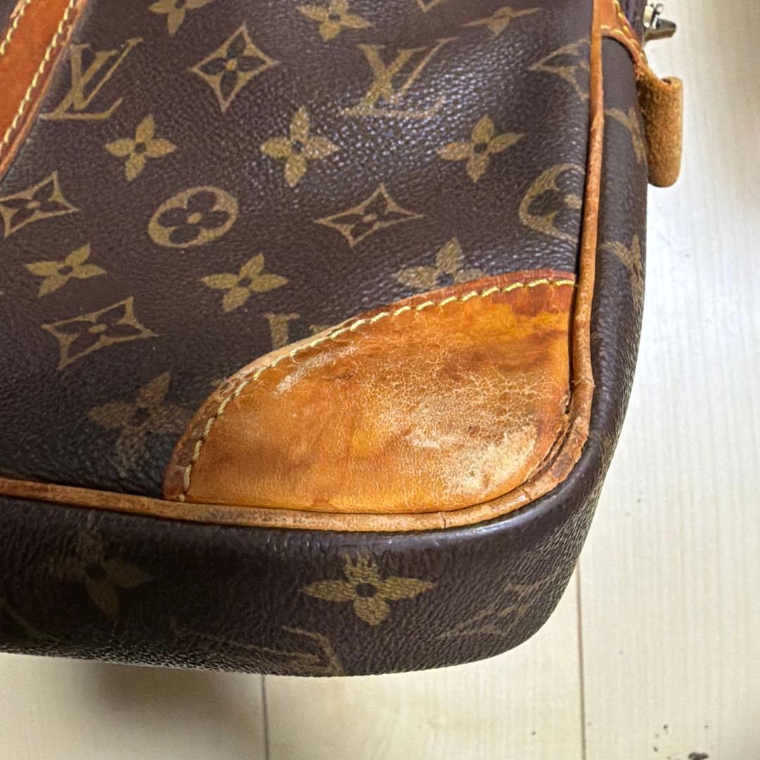 LOUIS VUITTON ルイヴィトン モノグラム ポルトドキュマン
