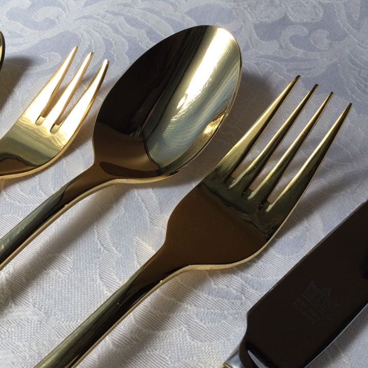 ドイツ　ゾーリンゲン カトラリー セット 70本　SBS社　23/24金