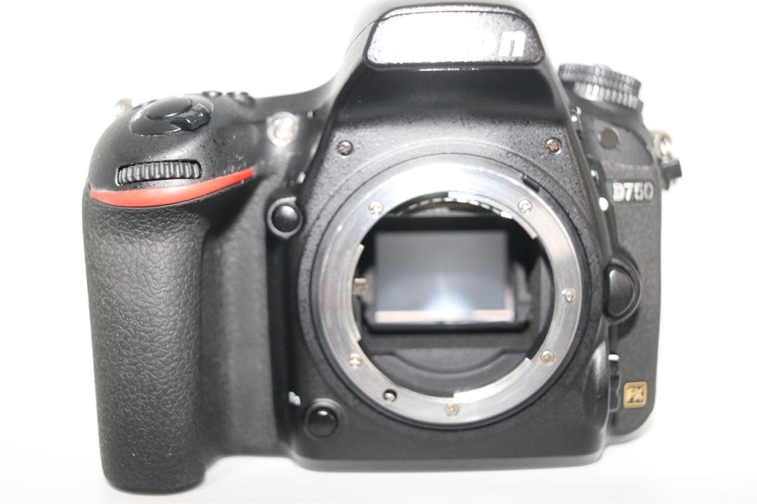 ☆難あり【NIKON】D750 ボディ ニコン