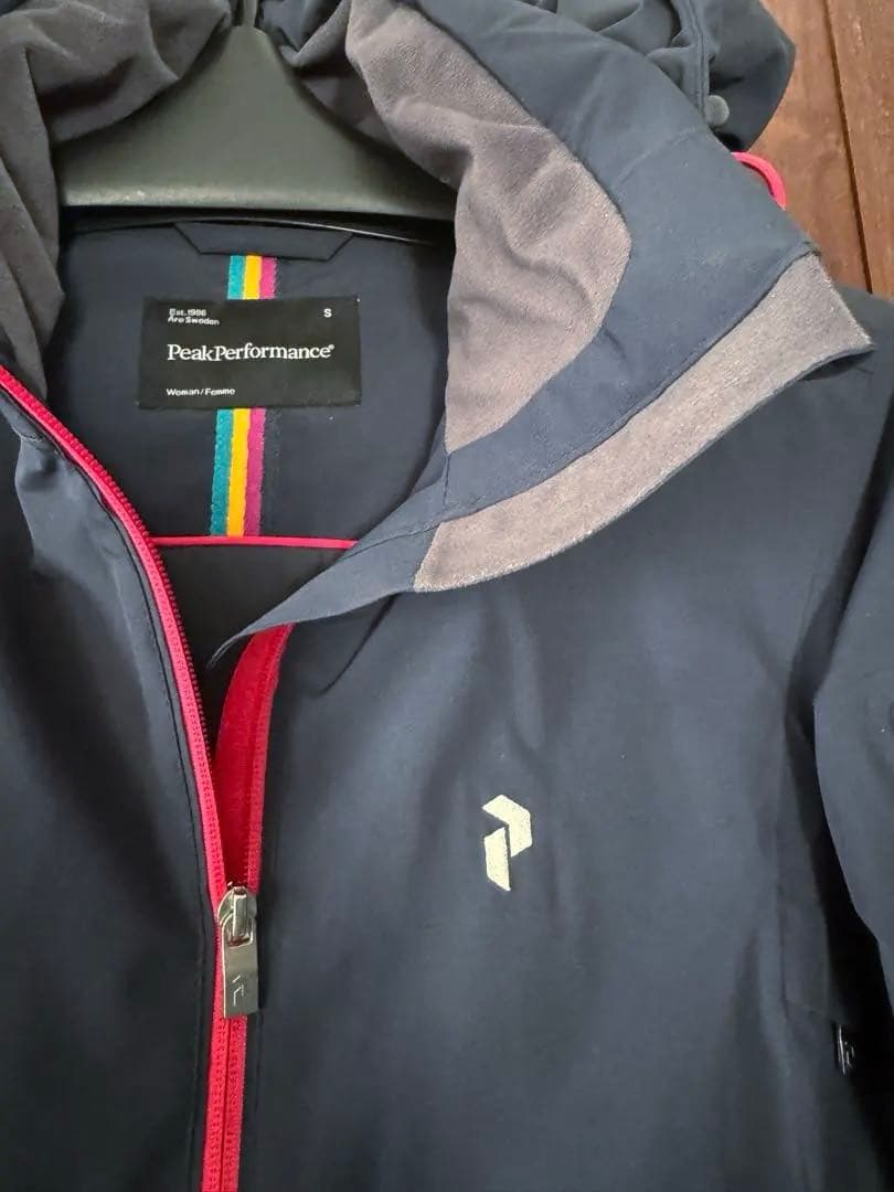 美品【PeakPerformance】ピークパフォーマンス　スキージャケット