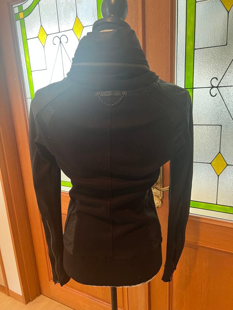 n❣️14th addict❣️レザーとストレッチ素材のハイネックジャケット