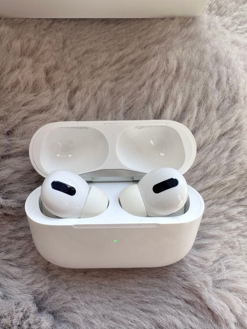 Apple AirPods Pro 充電ケース付き