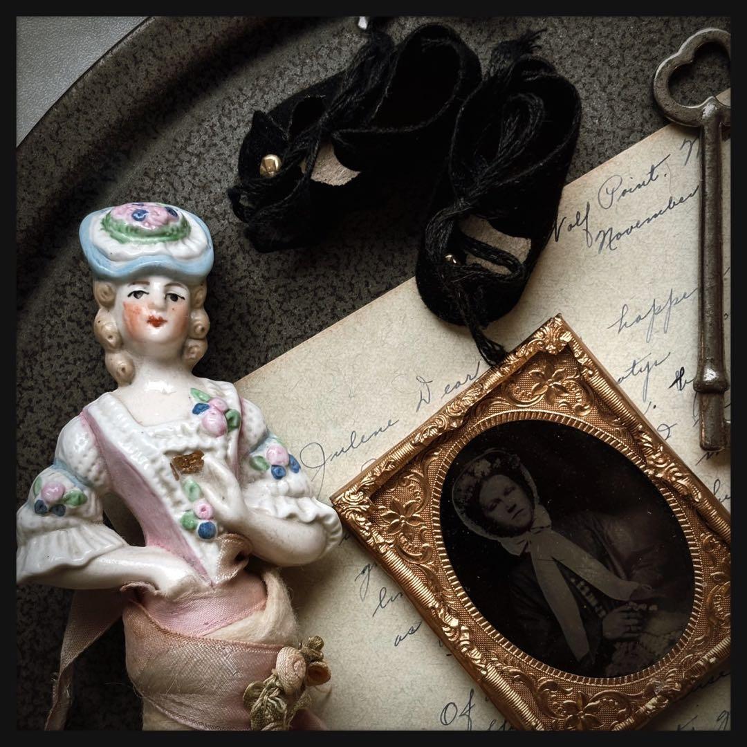 アンティーク　 ジャンクドロワーセット ビスクドールや古い雑貨etc