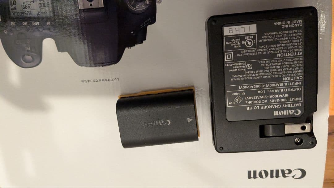 Canon EOS 90D ボディ バッテリー・チャージャー・ストラップ・説明書