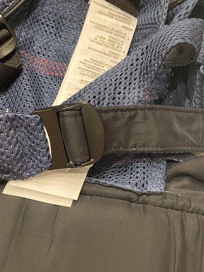 ベビービョルン　抱っこ紐　ハーモニー　ネイビーブルー