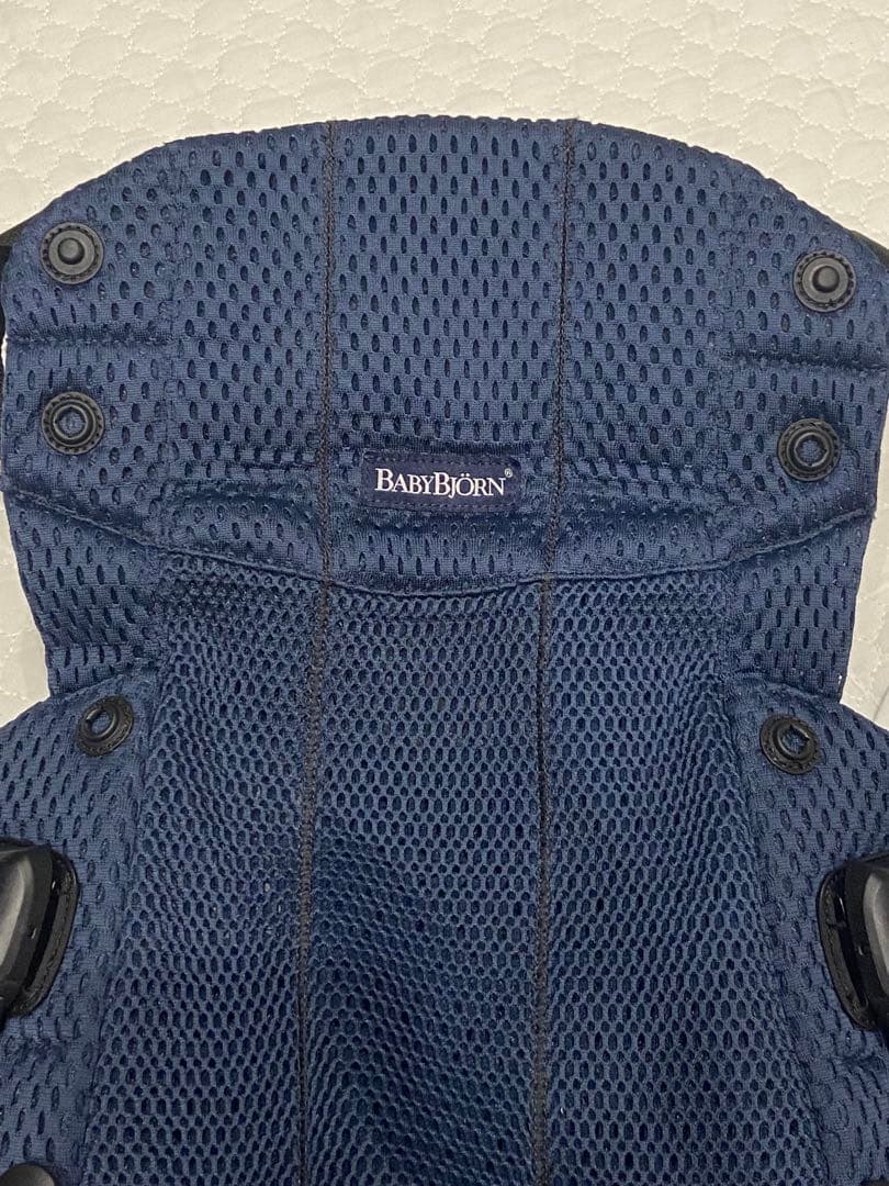 ベビービョルン　抱っこ紐　ハーモニー　ネイビーブルー