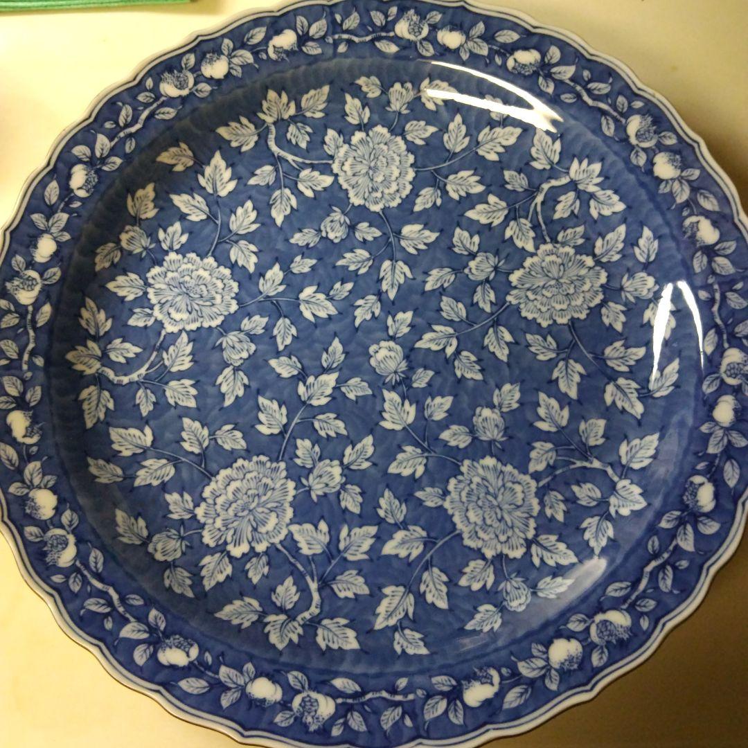橘吉の青い花柄の陶磁器皿