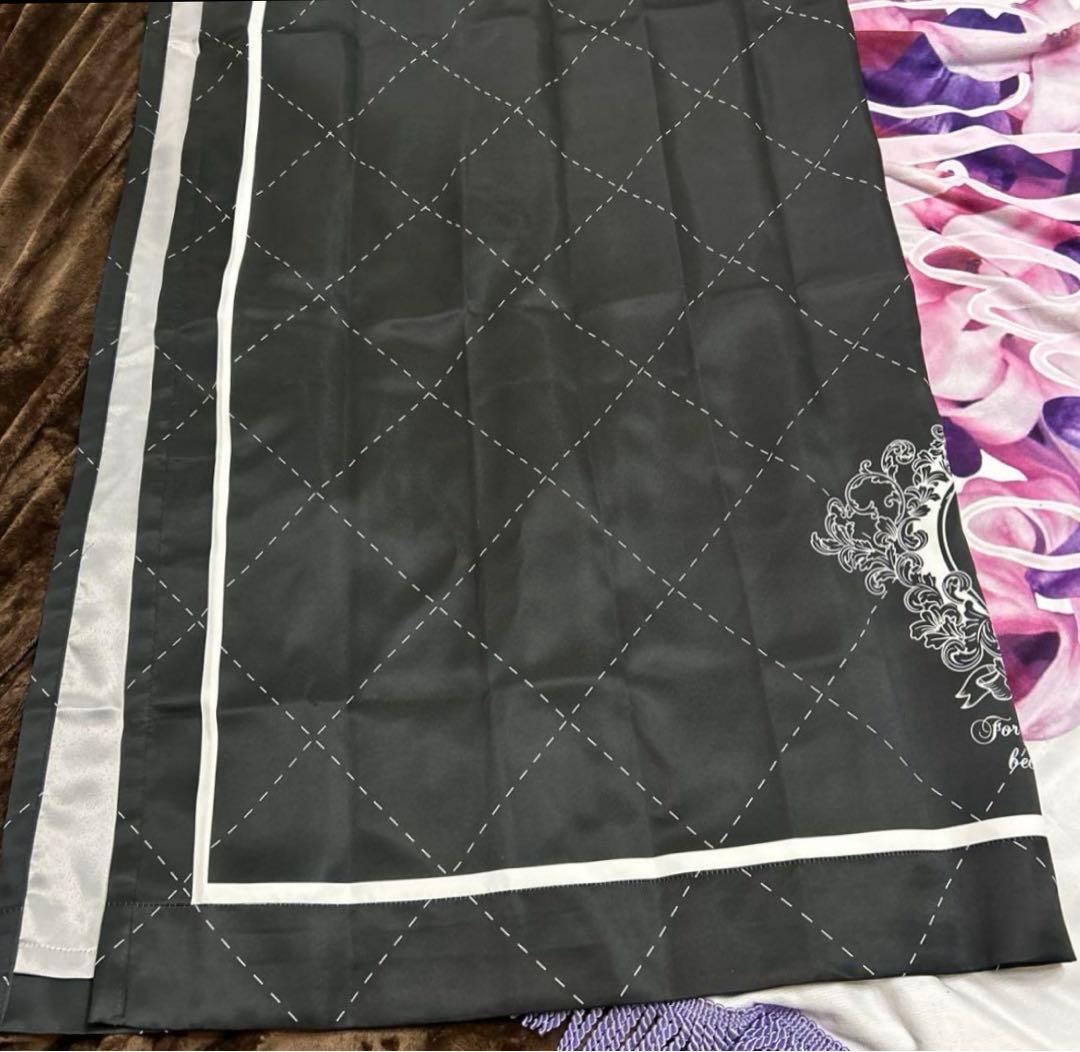 Rady ホテシリ キルティング　2枚組カーテン　100✖️200 黒