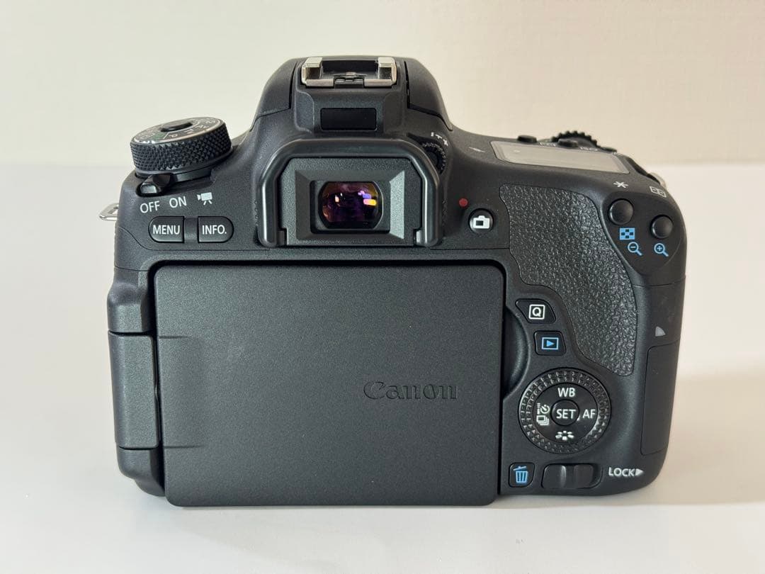 Canon EOS 8000D デジタル一眼レフカメラ ダブルズームキット