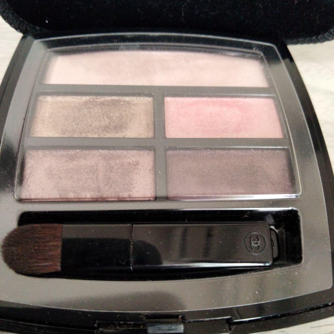 CHANEL　レベージュパレットルガール　ライト