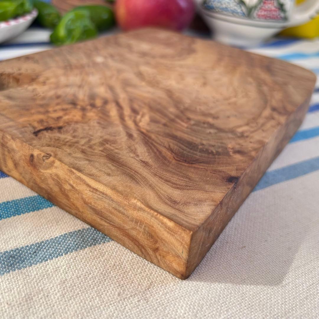 オリーブの木　プレート　繊細さがにじみ出る　約22cm