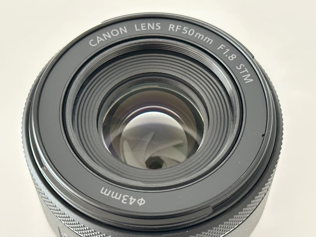 【美品】Canon RF50mm F1.8 STM / フード、フィルター付