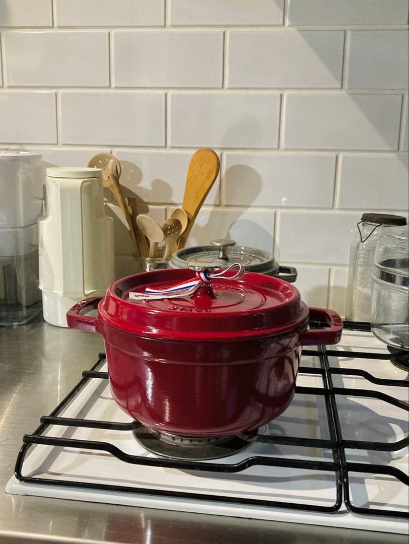 Staubストウブ　ピコココットラウンド　22cm 限定色ボルドーシリアル番号入