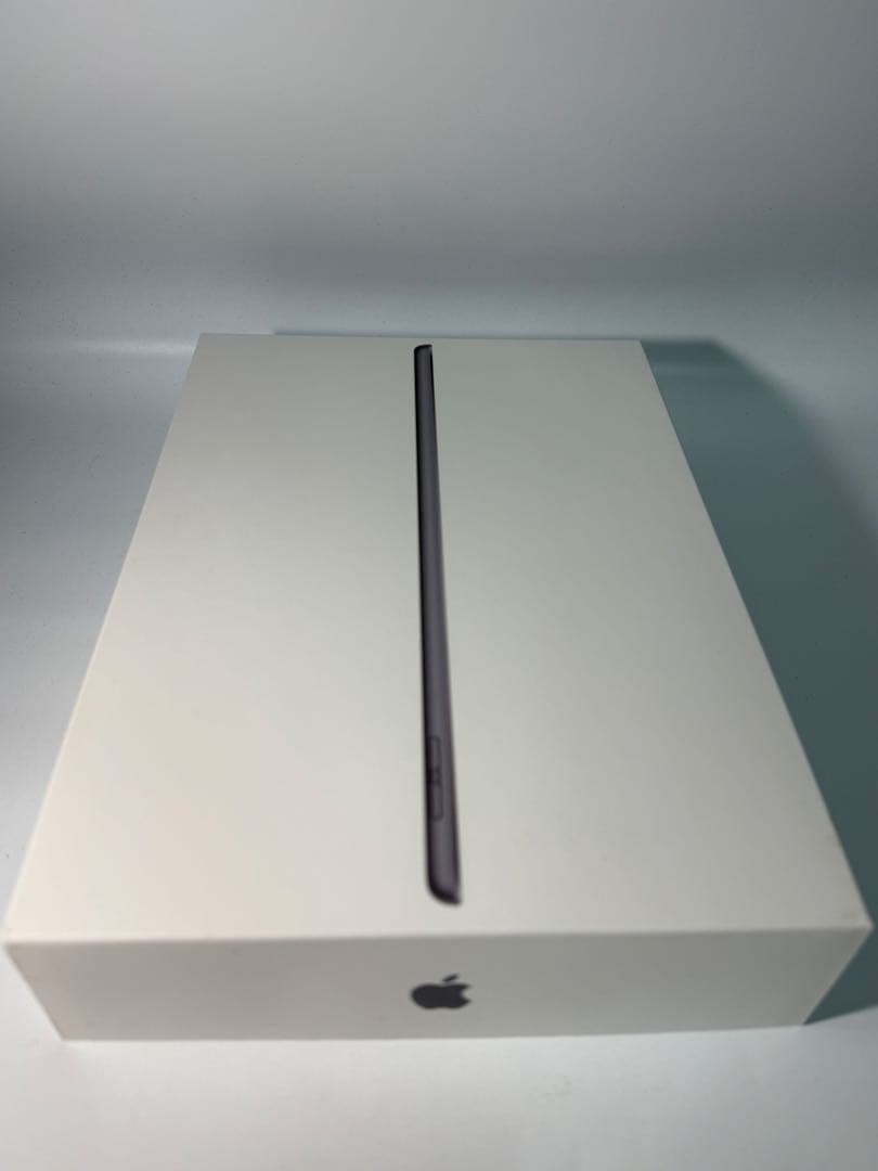 「ipad 第9世代64G」＋「ロジクールトラックパッド付き キーボードケース」