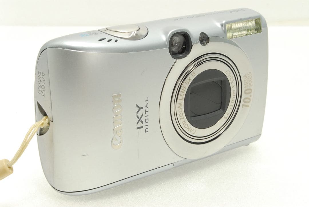 楽一番公式アカウント03様_Canon IXY 820 IS❤️シルバー
