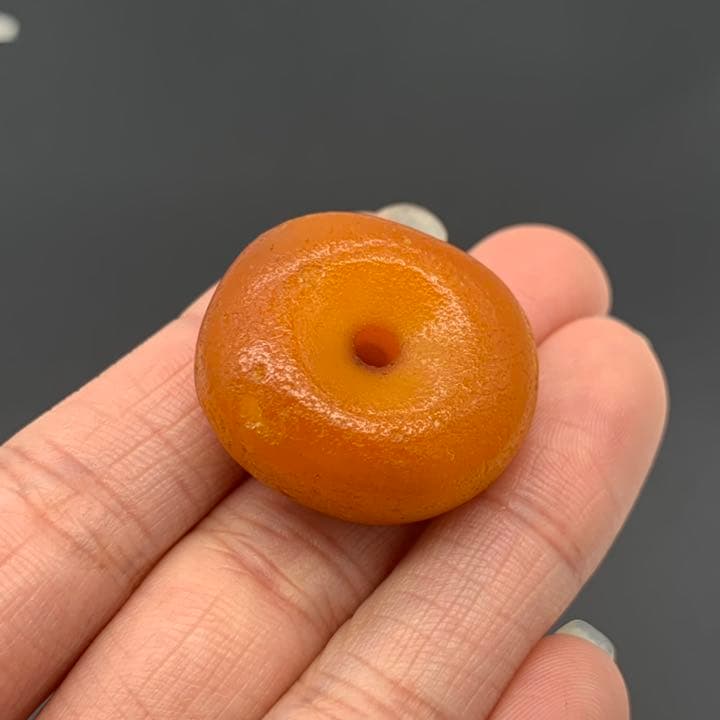 【アンティーク ビーズ】アンバー ビーズ 5.6g 24.6mm