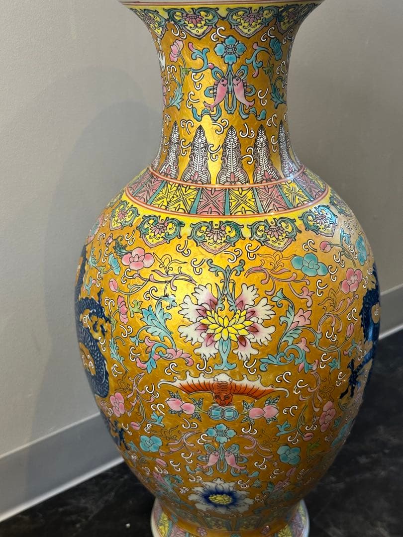 中国 清朝 大清乾隆年製 金彩 双龍文 大花瓶 骨董品 コレクション