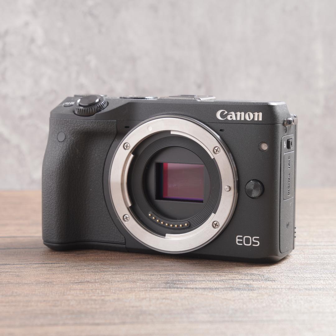 ✨美品✨Wi-Fi✨自撮りOK✨ブラック✨Canon EOS M3　958-1