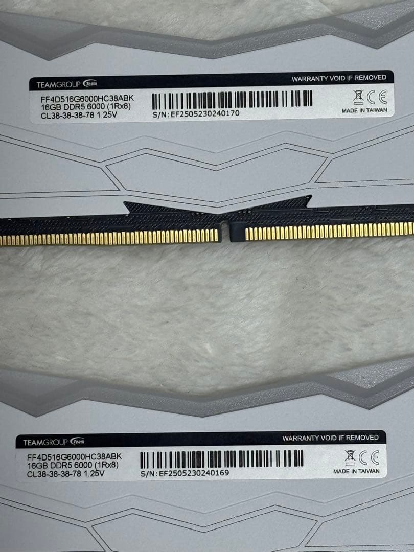 メモリー T-FORCE DELTA RGB 32GB 16x2 DDR5 6000MHz