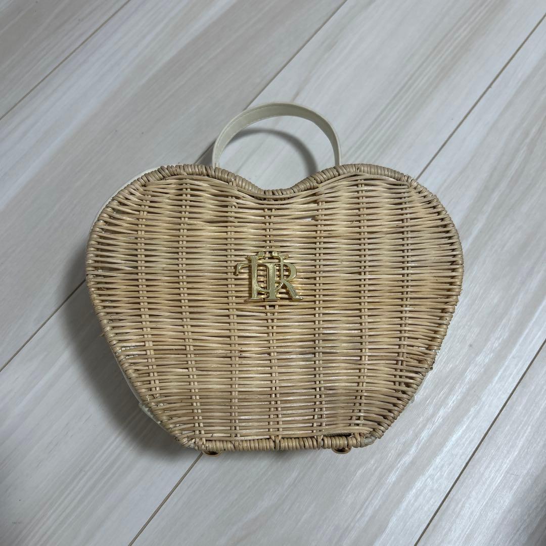 バッグ treat urself Love summer basket bag