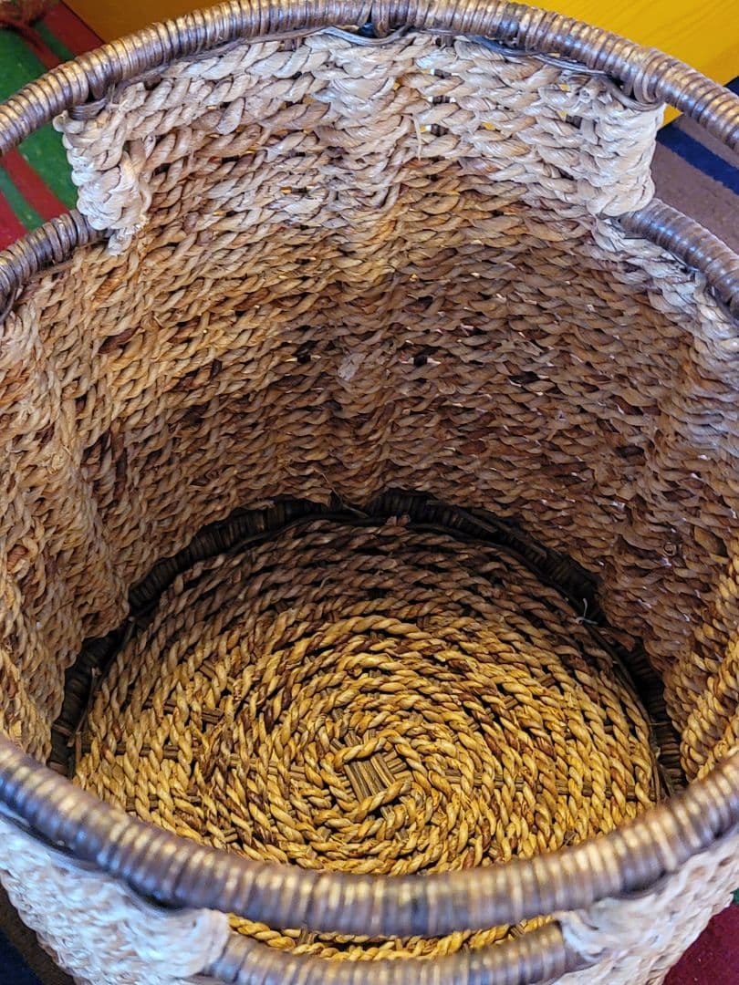 シェルトップ収納スツール　貝殻　装飾　硝子付き収納　バスケット インテリア