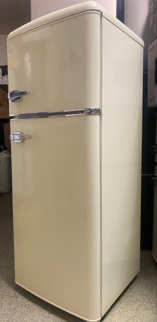 近隣地域限定　送料無料❗️ レトロ調　ノンフロン冷凍冷蔵庫