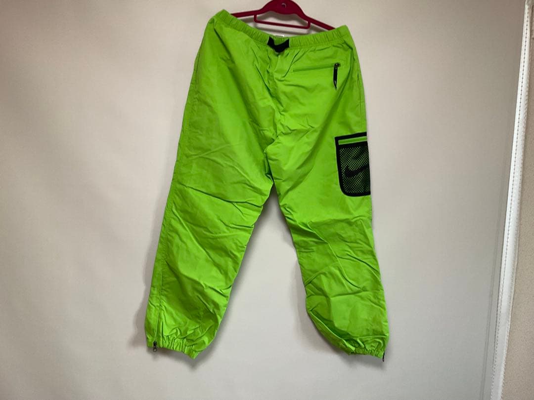 SUPREME xNIKEコラボ　セットアップサイズ違い