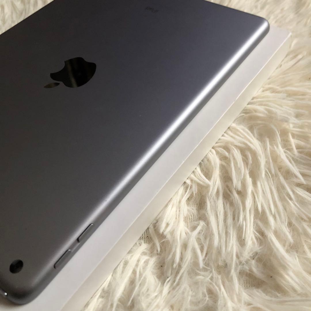 【完動品】iPad 第6世代 128GB Wi-Fi 【すぐ発送】