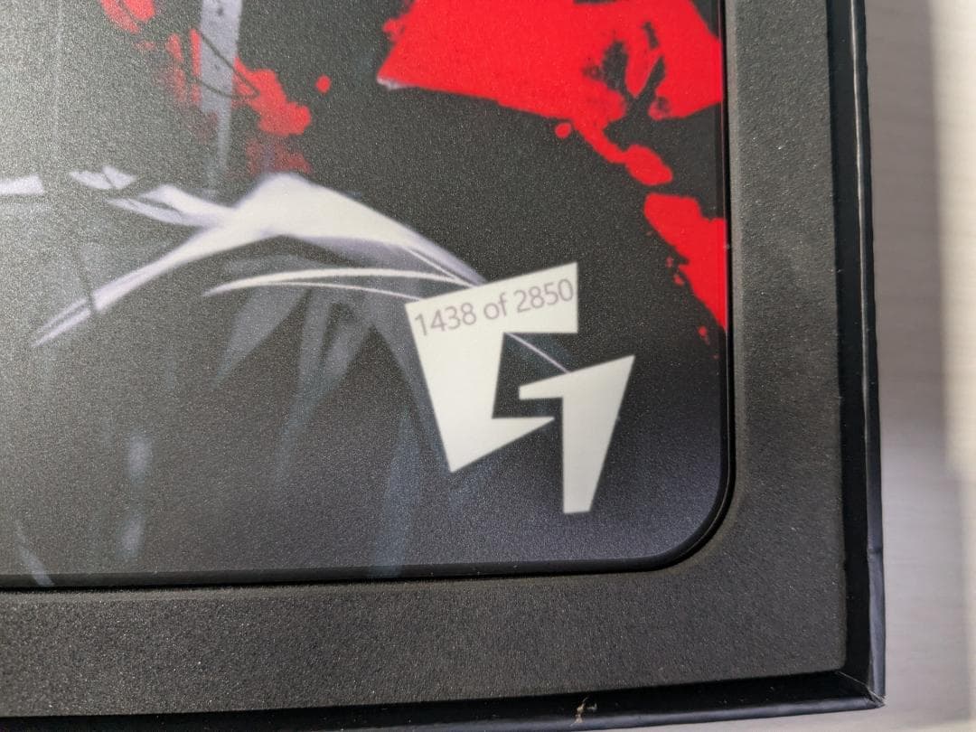 マウス・トラックボール GLSSWRKS Hana Premium Glass Mousepad