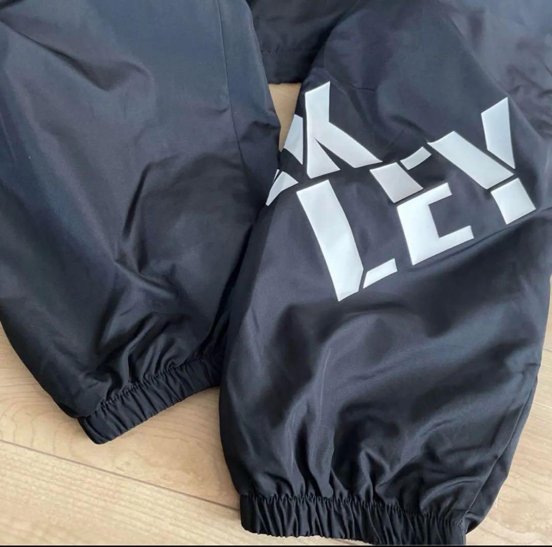 オークリー　メンズ　ウィンドブレーカー　軽量　撥水　ブラック　黒　上下　M