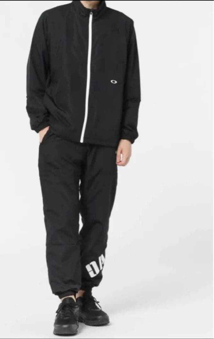 オークリー　メンズ　ウィンドブレーカー　軽量　撥水　ブラック　黒　上下　M
