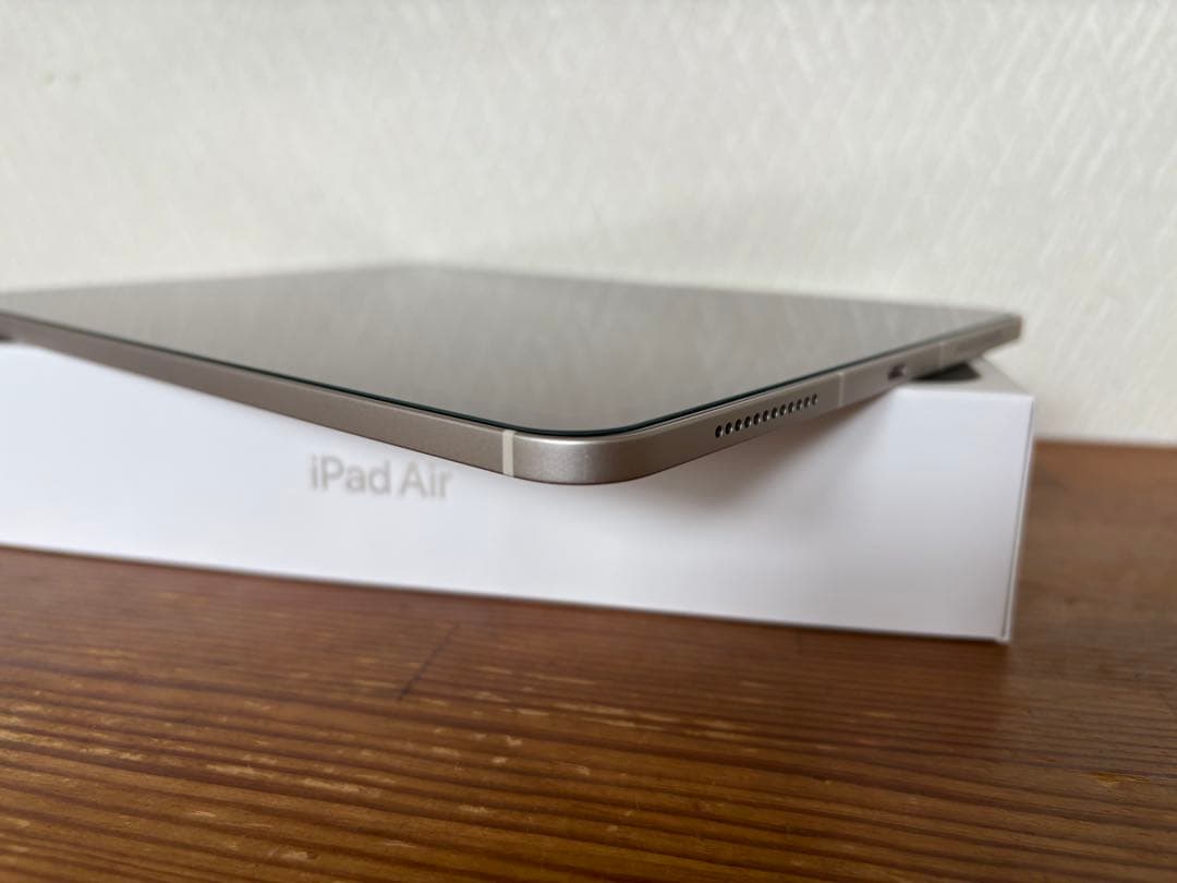 ほぼ新品　iPad air M3 11インチ　simフリー