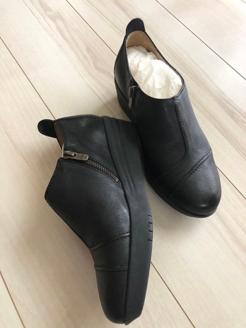 SAYA 新品 23cm サイドファスナーブーティ ヒールの高さ4.5cm