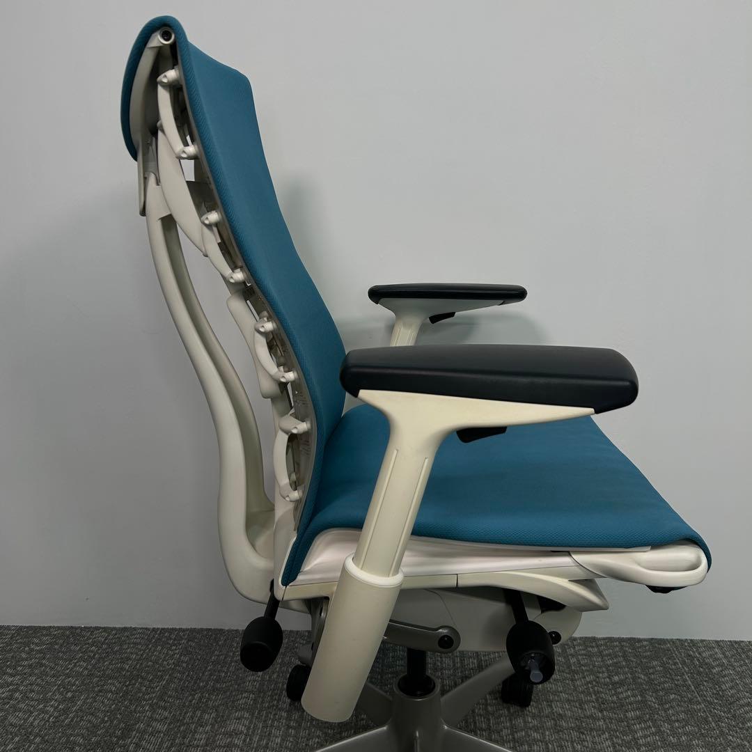 J エンボディチェア ハーマンミラー ホワイト Embody ブルー系