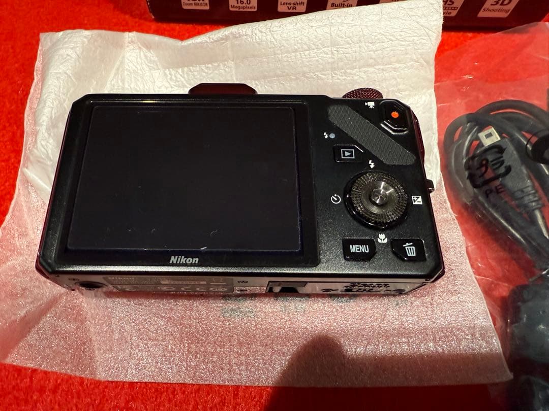 Nikon COOLPIX S9300 レッド